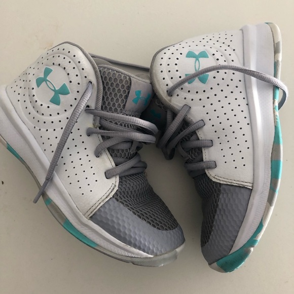 Under Armour sneakers - Picture 3 of 9